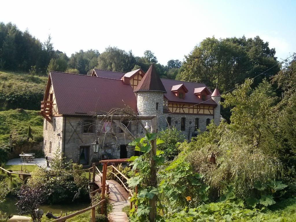 Zbojna Debra Bed & Breakfast Golejow Bilik gambar